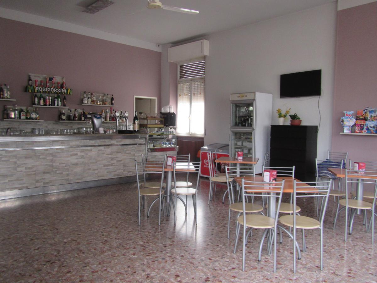 Lo Scoglio Hotell Castelnuovo del Garda Exteriör bild