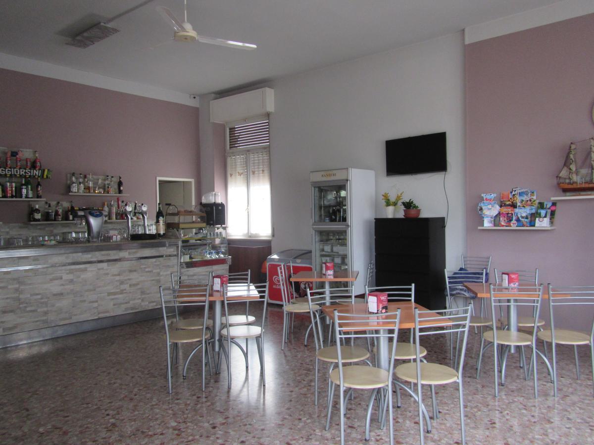 Lo Scoglio Hotell Castelnuovo del Garda Exteriör bild